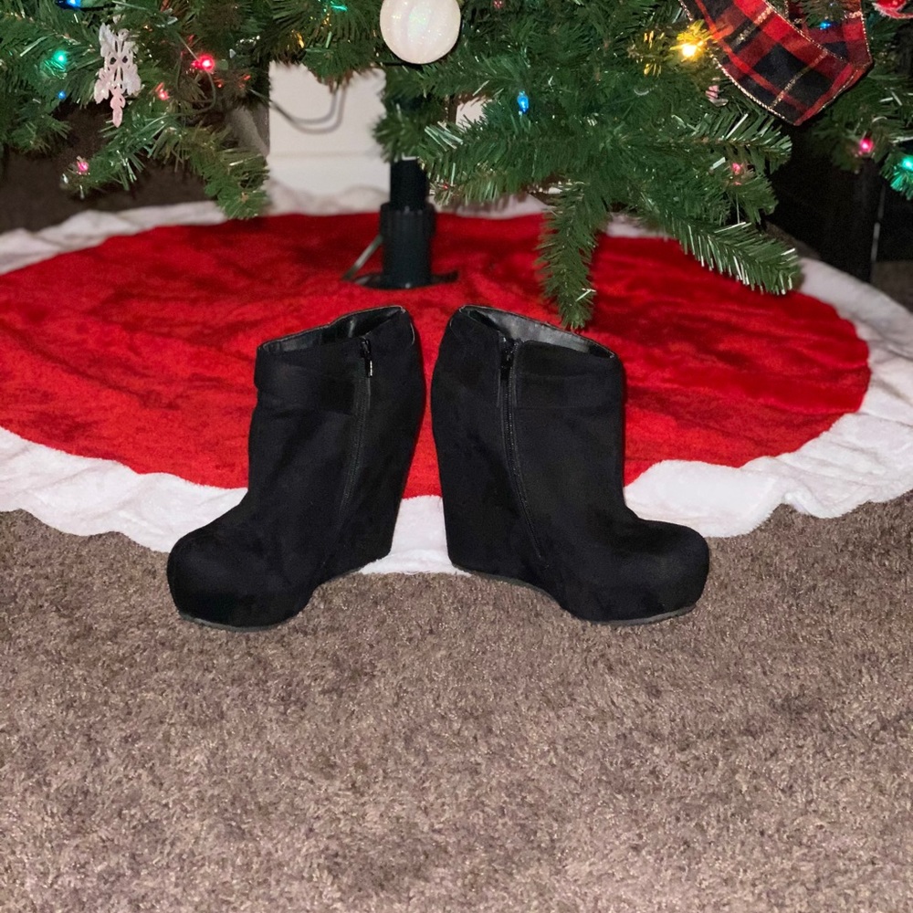 Black platforms - Picture 2 of 5